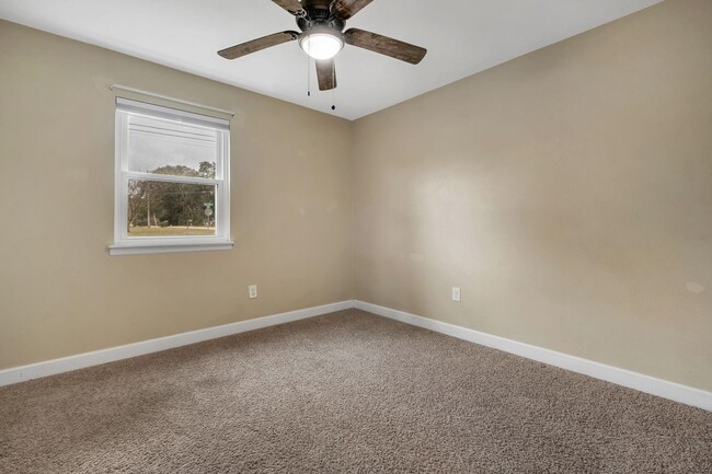 Building Photo - 5831 Split Oak Ln