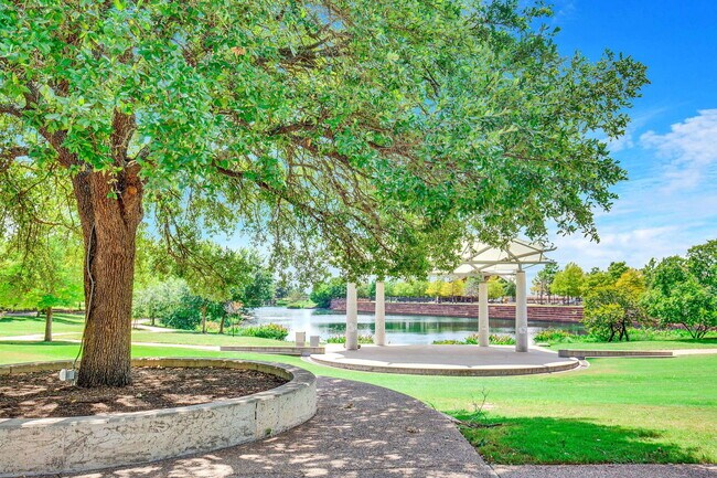 Building Photo - 1701 Simond Ave Ave