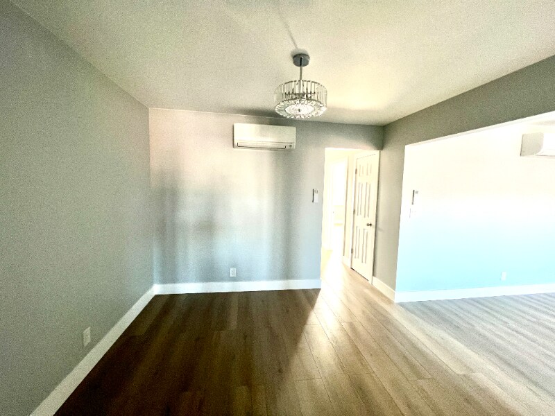 Building Photo - 61-60 69th Ln