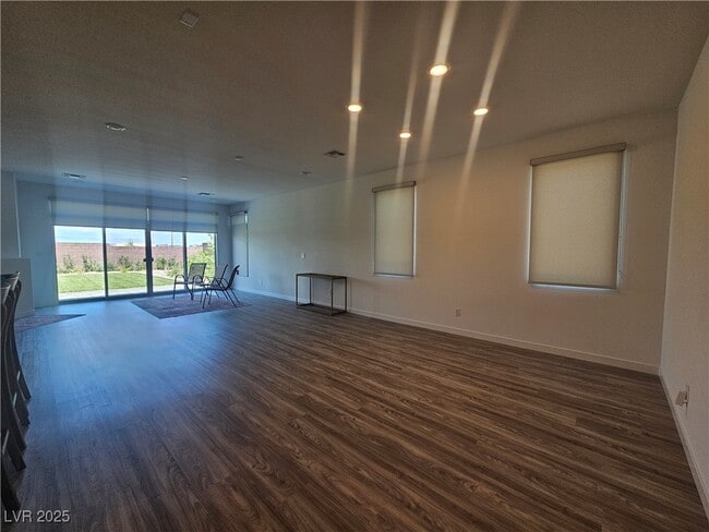 Building Photo - 6516 Twin Brks Ave