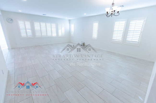 Building Photo - 959 W Zion Pl