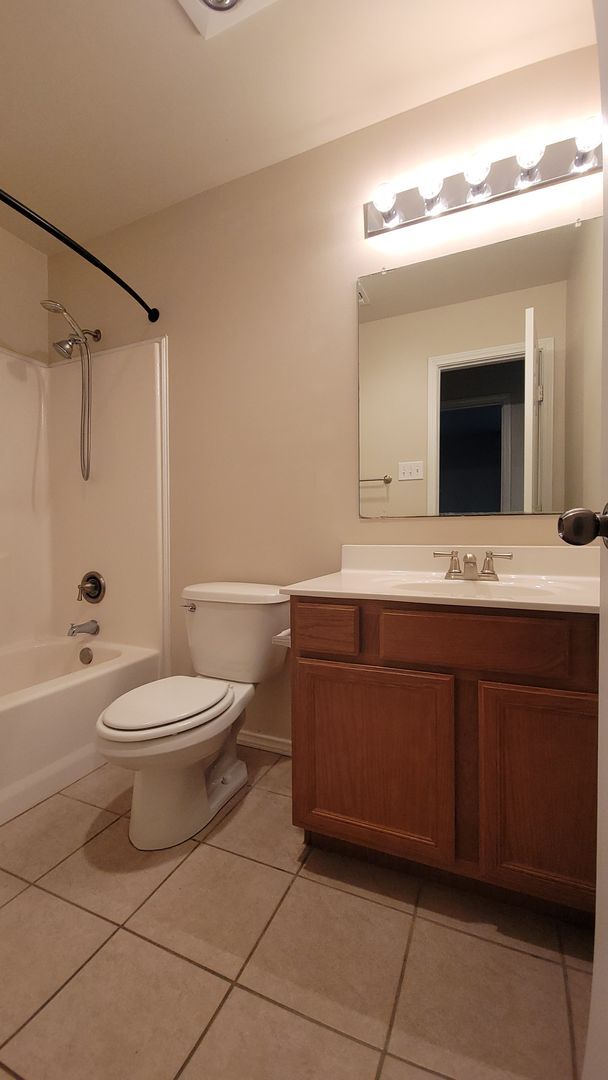 Building Photo - 3/2/2 in Frenship ISD