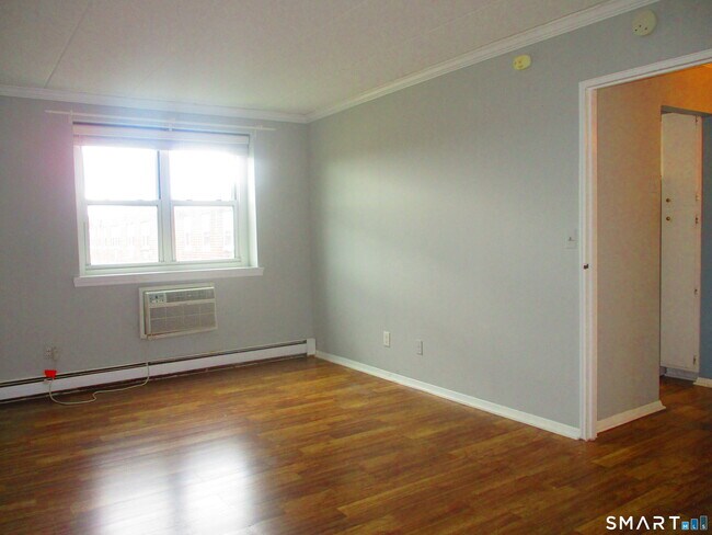 Building Photo - 27 Northill St