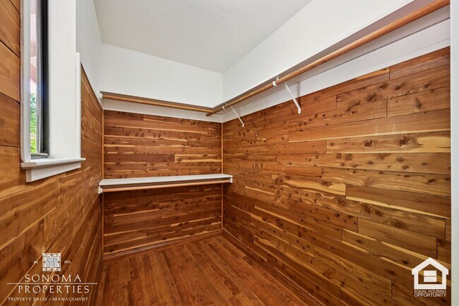 Building Photo - Southwestern Charm Meets Modern Comfort — 2BR/2BA Condo with Access to Shared Pool!