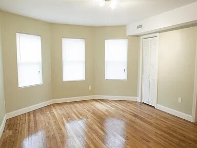 Building Photo - 4043 Washington St