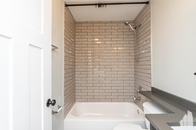 Building Photo - 0 bedroom in Highland Park IL 60035