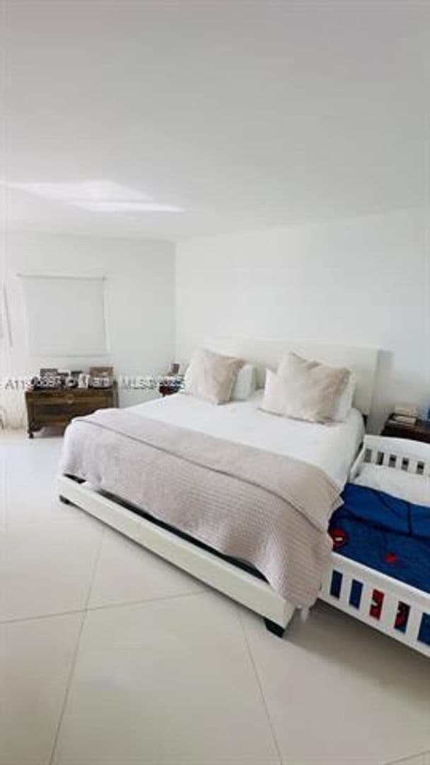 Building Photo - 3610 Yacht Club Dr