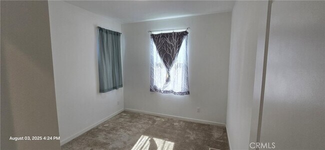 Building Photo - 26149 Park Ave