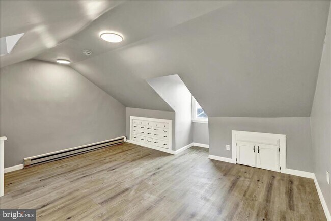 Building Photo - 734 Franklin St