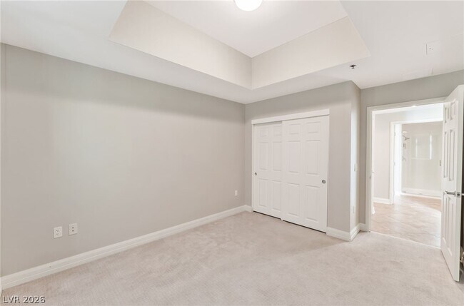 Building Photo - 150 S Las Vegas Blvd