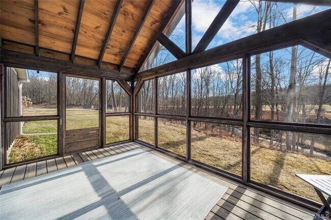 Building Photo - 177 White Schoolhouse Rd