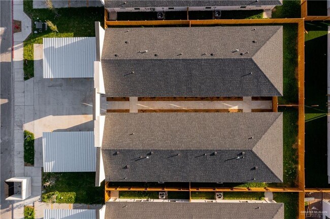 Building Photo - 17 N Onyx Ave