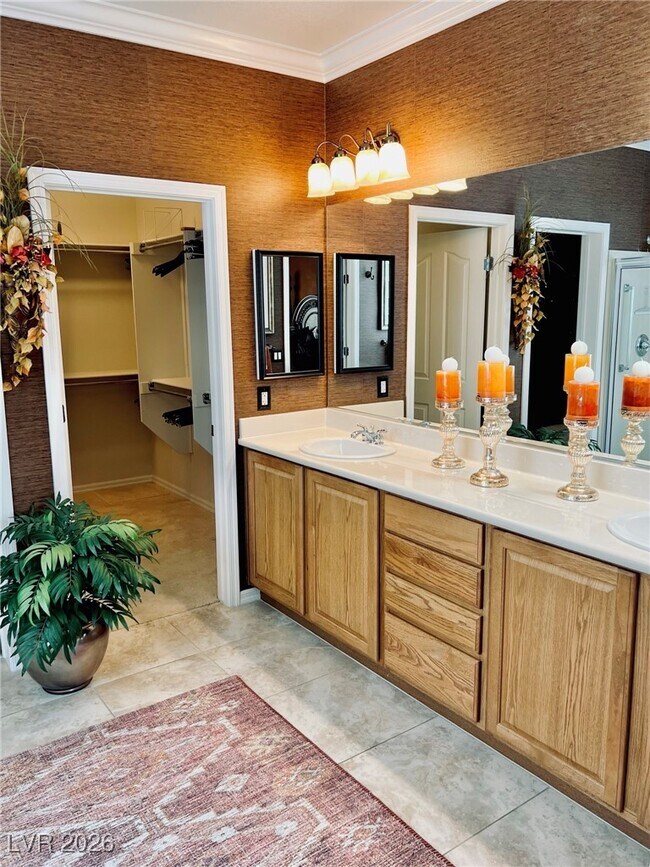 Building Photo - 2192 Canyonville Dr