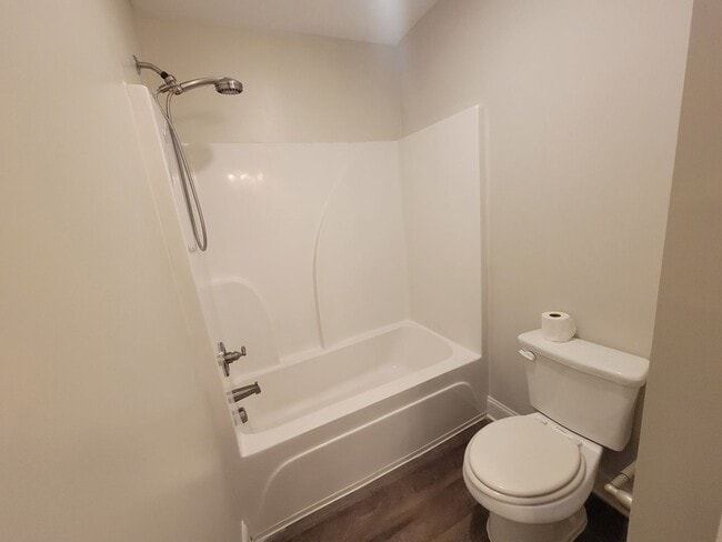 Building Photo - Lazy Acres - Columbia County