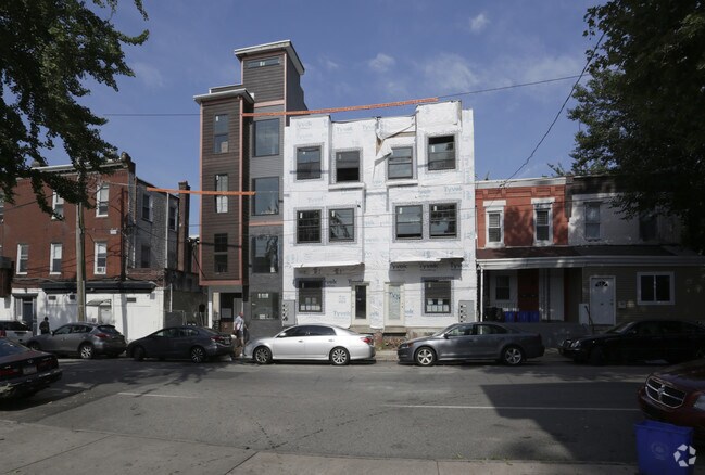Building Photo - 46 S 44th St