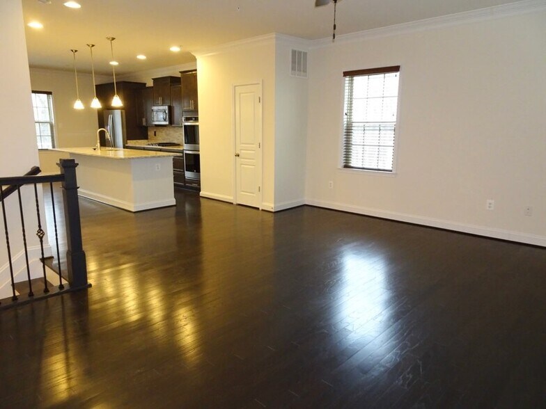 Building Photo - 225 Mill Crossing Ct