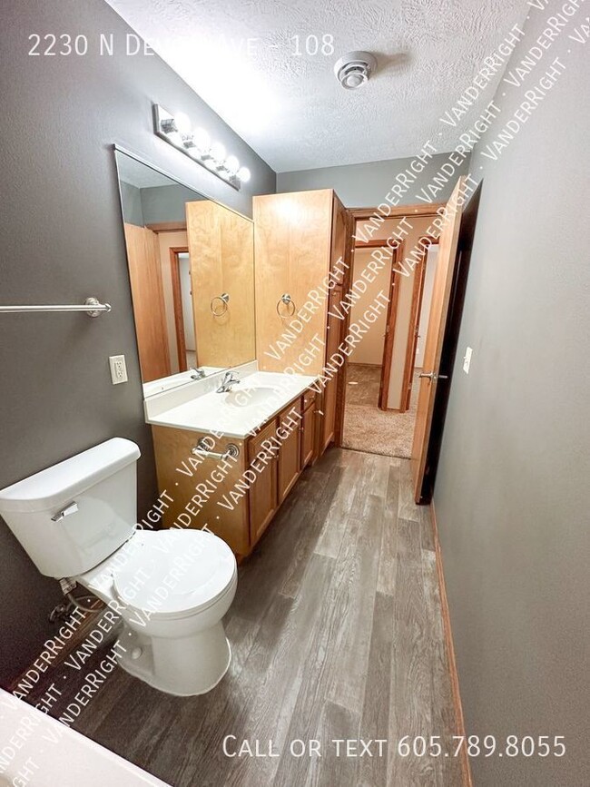 Building Photo - 2 Bedroom 1 Bathroom TEA Apartment!