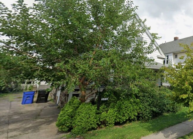 Building Photo - 1-Bedroom Apartment in Quiet 4-Plex with O...