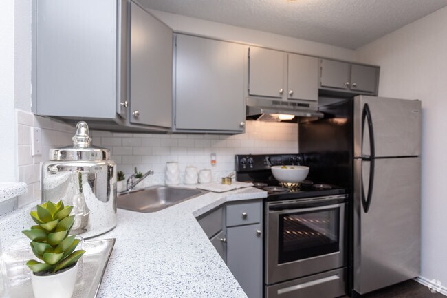 Primary Photo - 5 Fifty Apartments