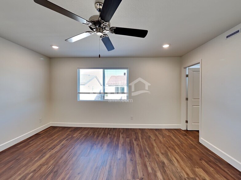 Building Photo - 8850 Carmine Cob Ave