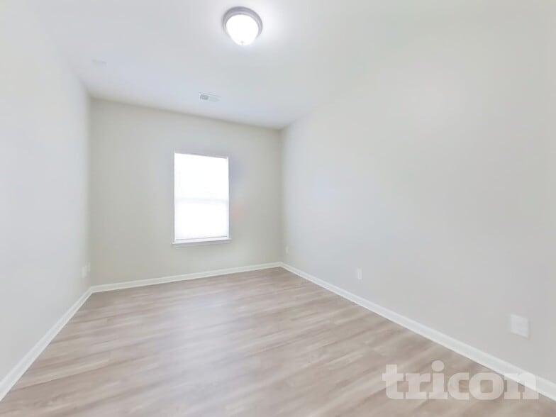 Building Photo - 6909 Barefoot Forest Dr