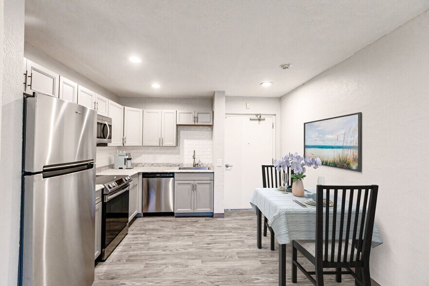 Sage Grove on Aaron Apartments 2305 Aaron St Port Charlotte FL 33952