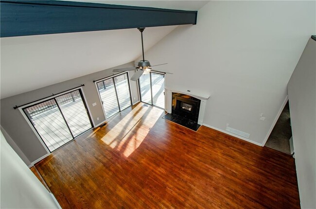 Building Photo - 150 Karina Pl