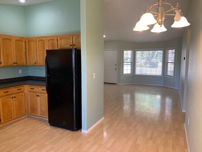 Building Photo - Charming 3 bed 2 bath home in a quiet Boise Neighborhood just off Glenwood and Hill Rd.