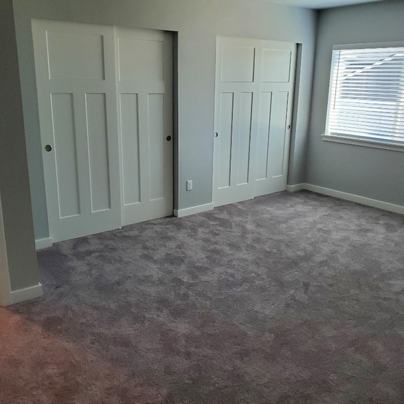 Building Photo - 9229 Kenwood Dr SW