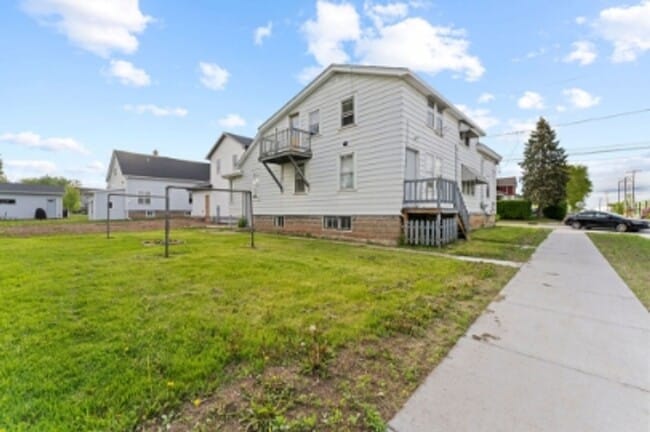 Building Photo - 503 W 5th Ave