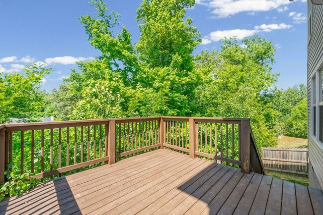 Building Photo - Beautiful 3 Bedroom 2 Full Bath Home For Rent!