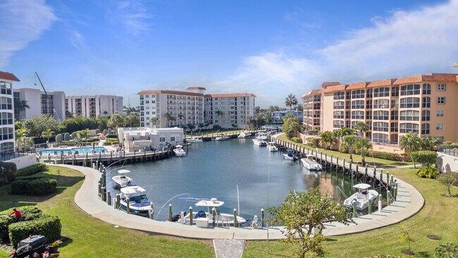Building Photo - 2871 N Ocean Blvd