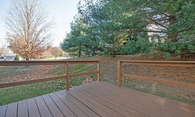 Building Photo - 2 Bedroom Home