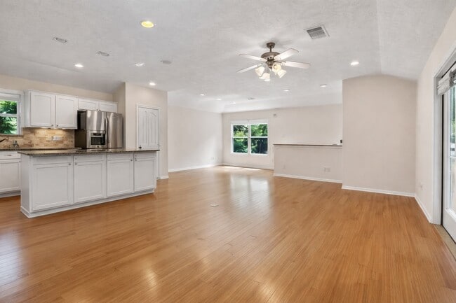 Building Photo - 603 Granberry St