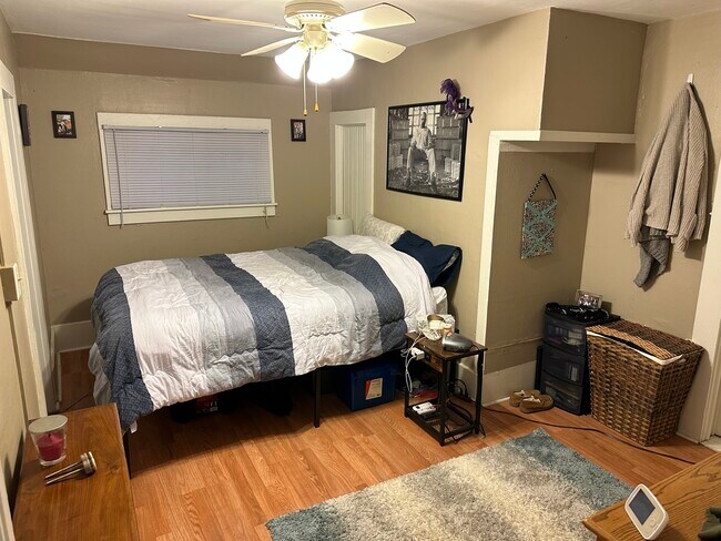 Building Photo - 118 N Fairview Ave