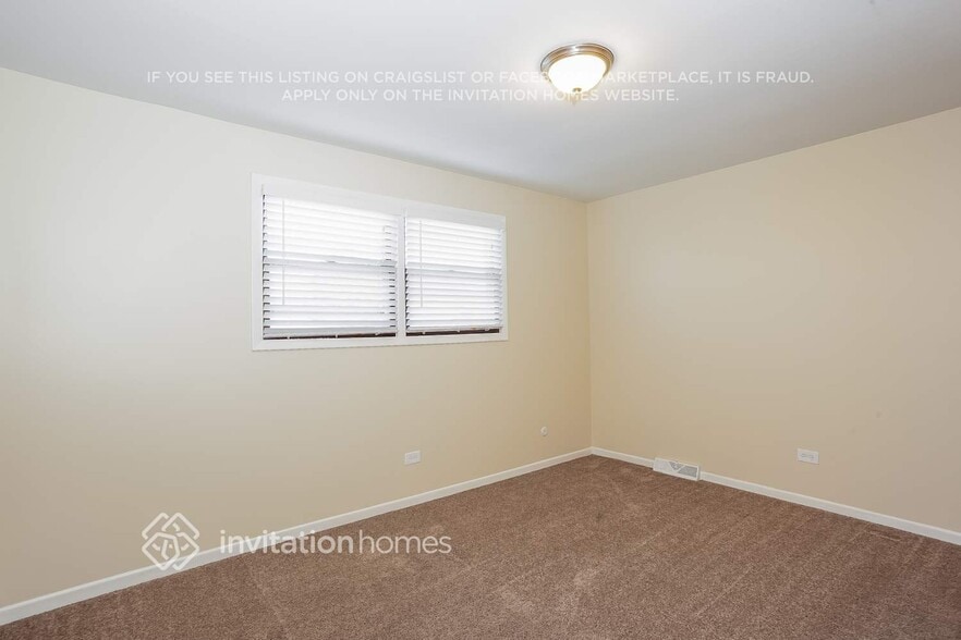 Building Photo - 6215 Sunflower Dr