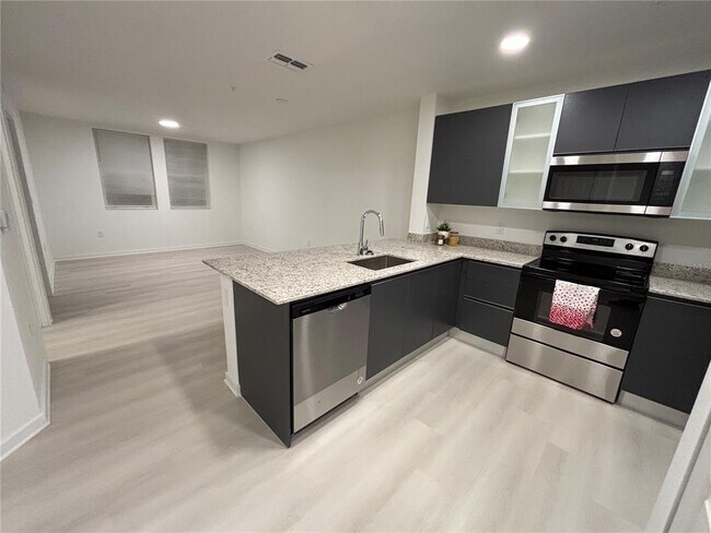 Building Photo - 5579 Millennia Park Dr