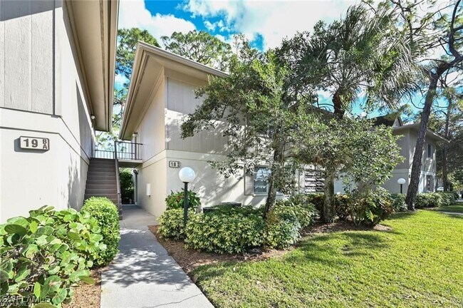 Primary Photo - 18 Bobolink Ct