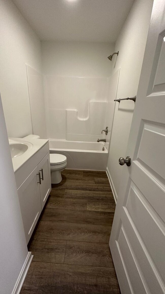 Building Photo - 46 Ashburg Dr