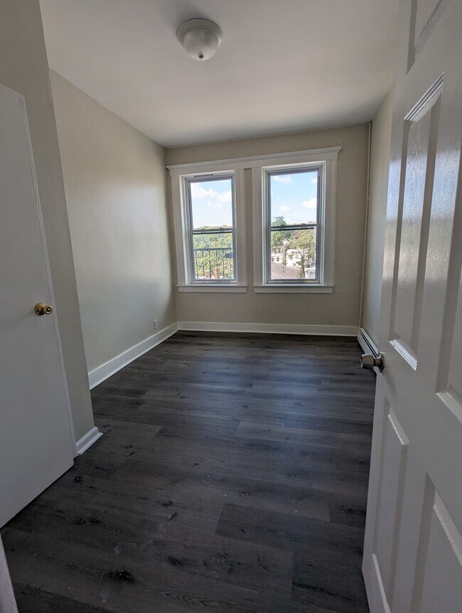 245 Clifton Avenue B1 - 55 Stone St