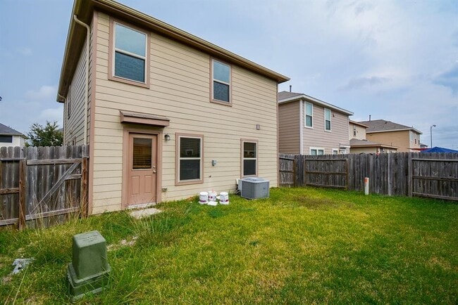 Building Photo - 19441 Archer Glen Dr