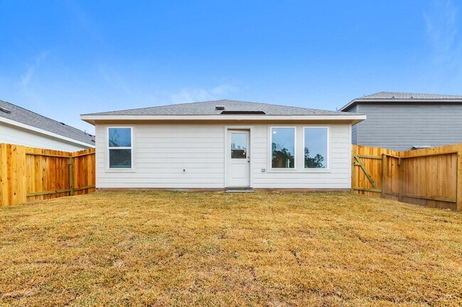 Building Photo - 15250 Abella Dr