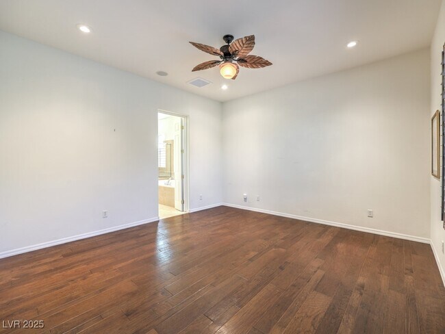 Building Photo - 25 Gladewater Dr