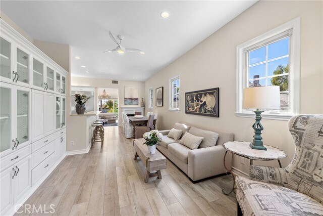 Building Photo - 438 3rd St