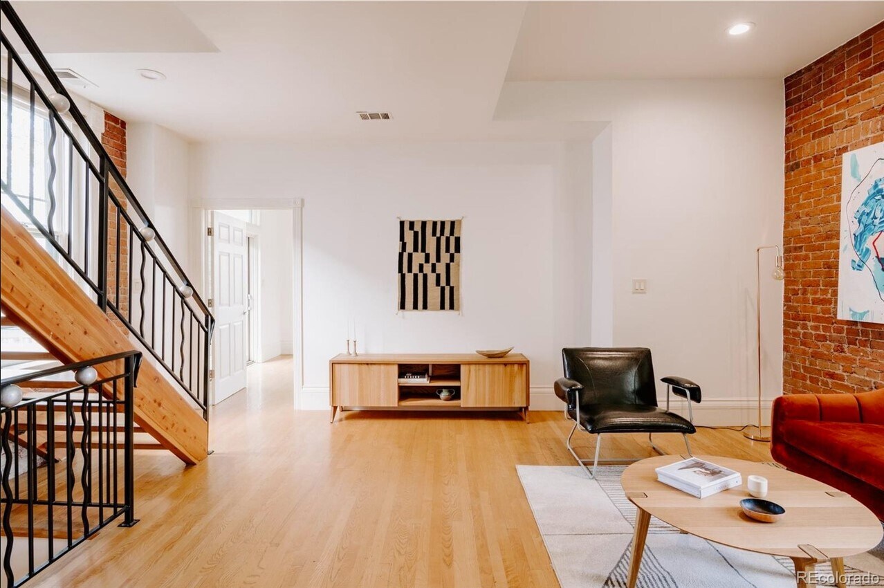 Building Photo - 311 Bannock St