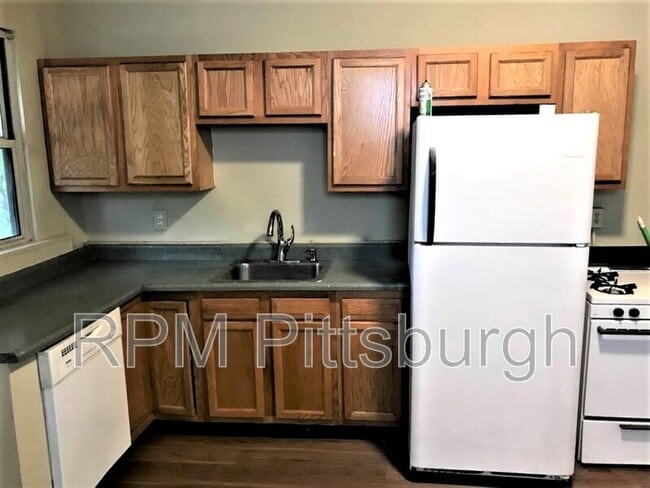Building Photo - 3108 Niagara St