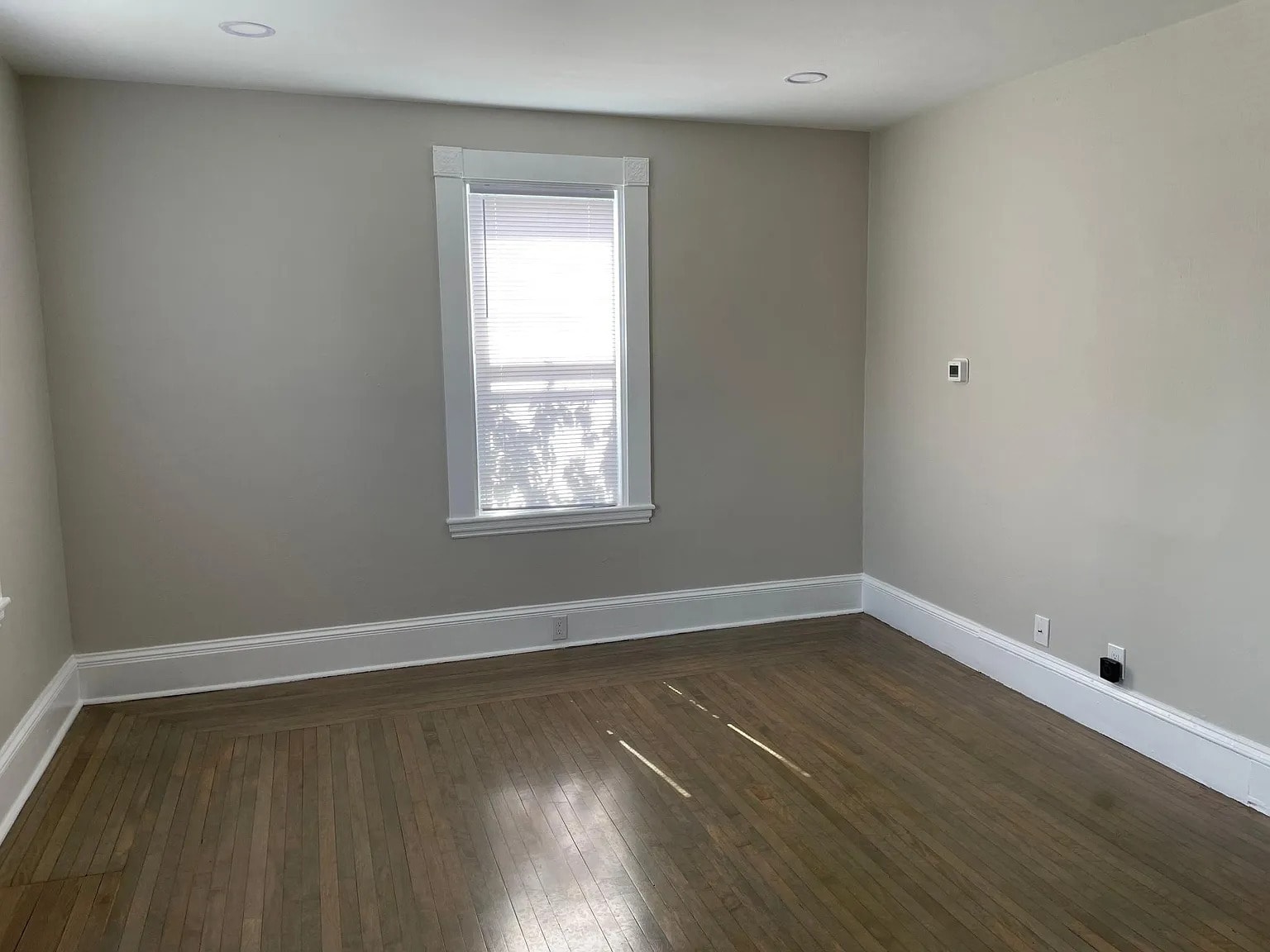 Building Photo - 283 Hillside Ave