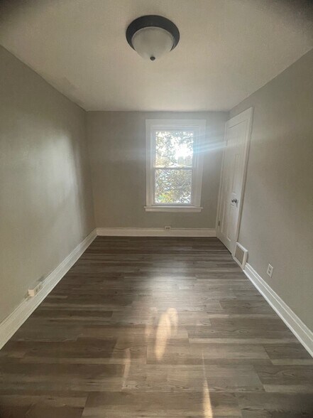 Building Photo - 410 Belmont Ave
