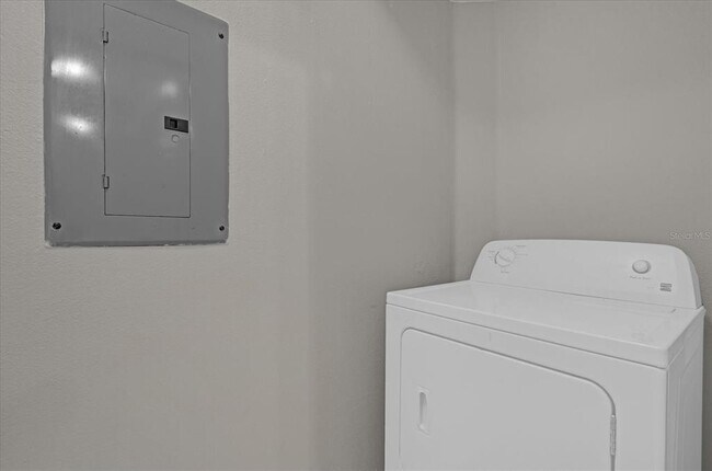 Building Photo - 14304 Fredricksburg Dr