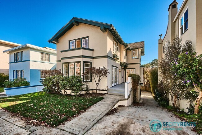 Building Photo - Forest Hill: Elegant Single Family Home